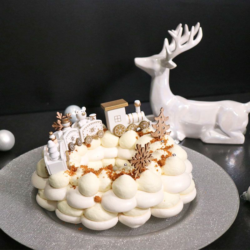 Petit train de Noël blanc sur pique Patisdécor - décor pâtissier