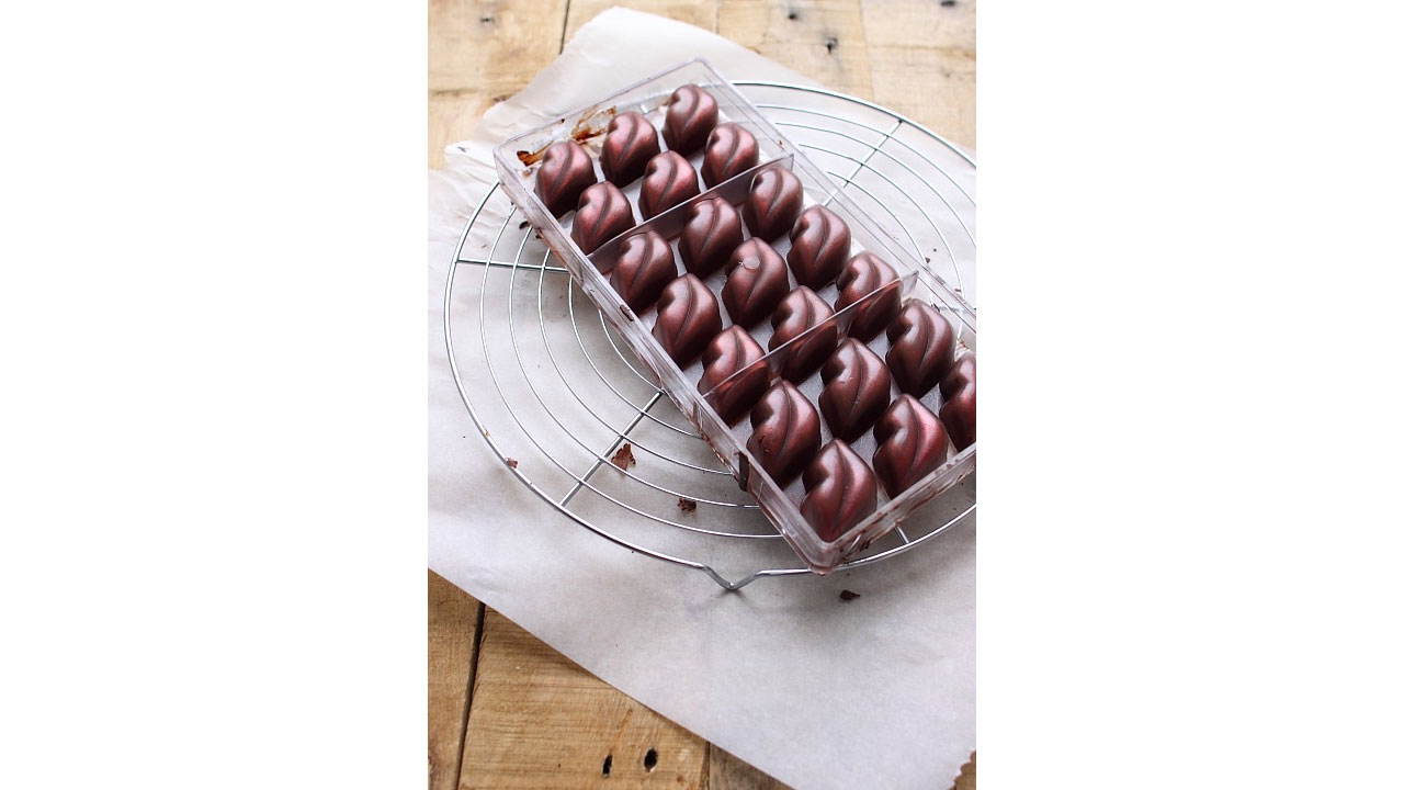 40 Bonbons enrobés de chocolat noir - Mix de 4 praliné